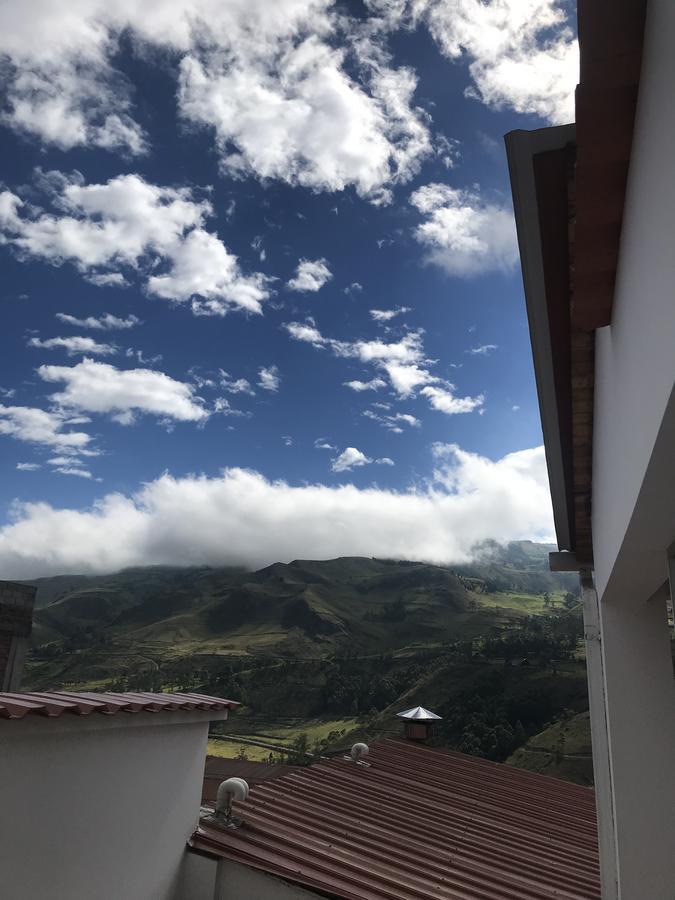 Community Hostel Alausi Exterior photo